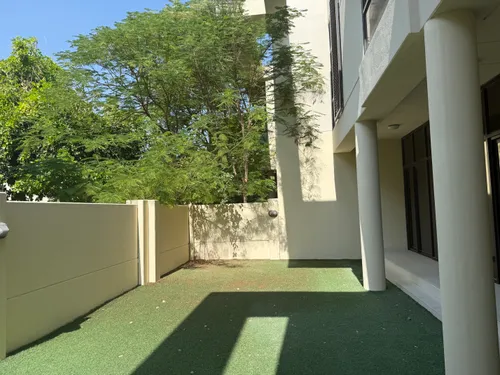 3 Bedrooms Townhouse in Pelham