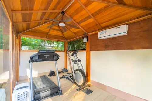 5 Bedrooms Villa in Silver Springs 1