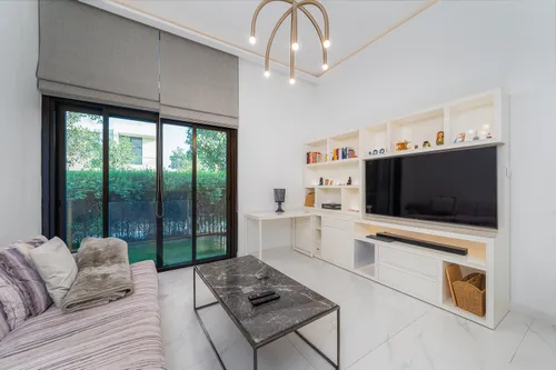 5 Bedrooms Villa in Silver Springs 1