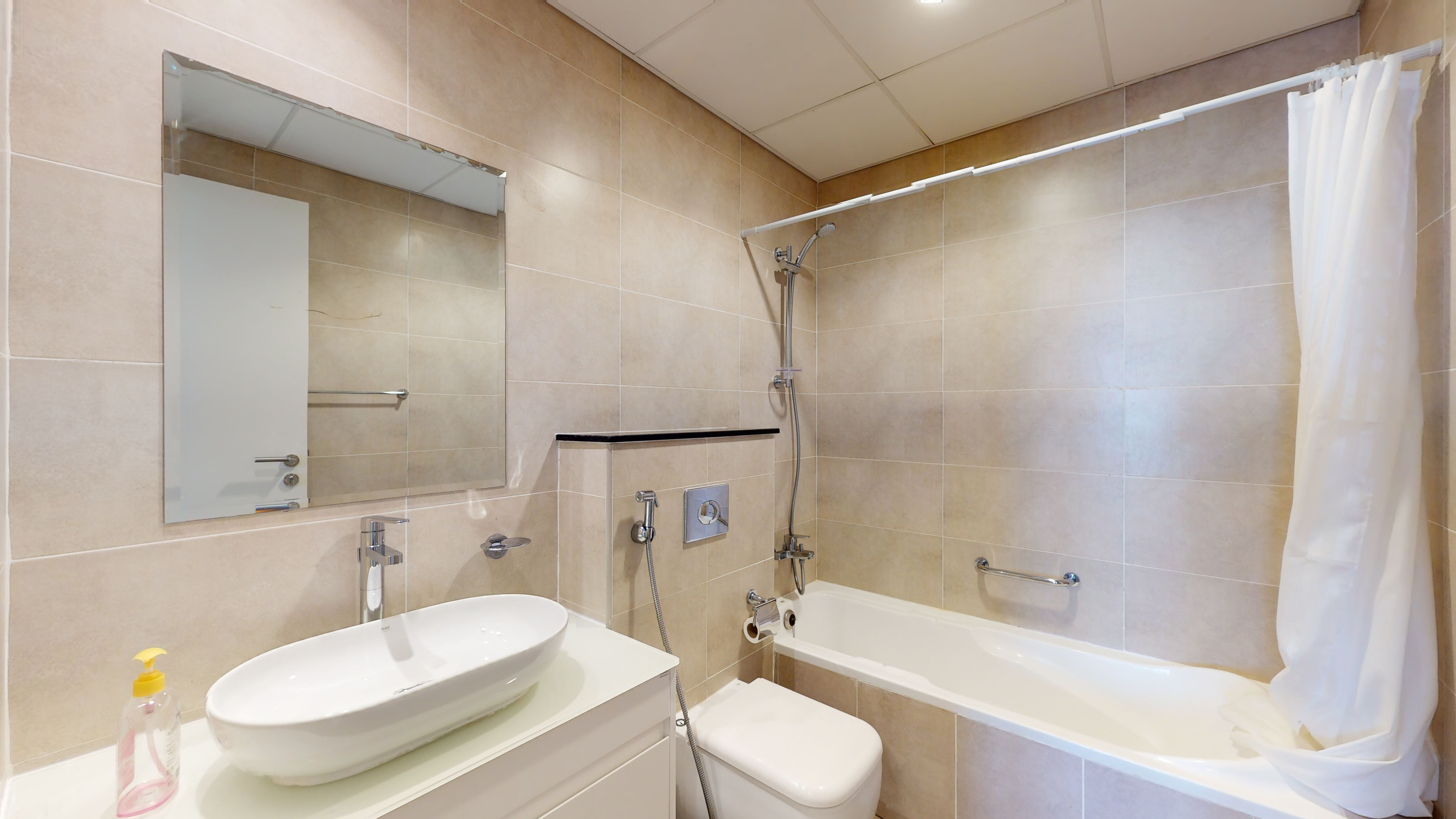 1 Bedroom Apartment in Carson B