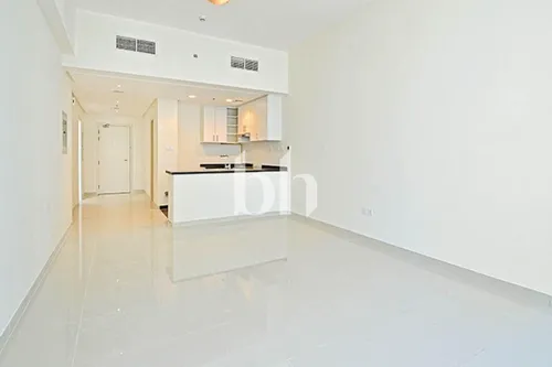 Vacant on 10 Jan | Mid Floor | White Goods