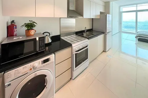  Apartment in Carson B