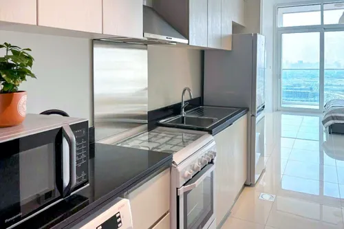  Apartment in Carson B