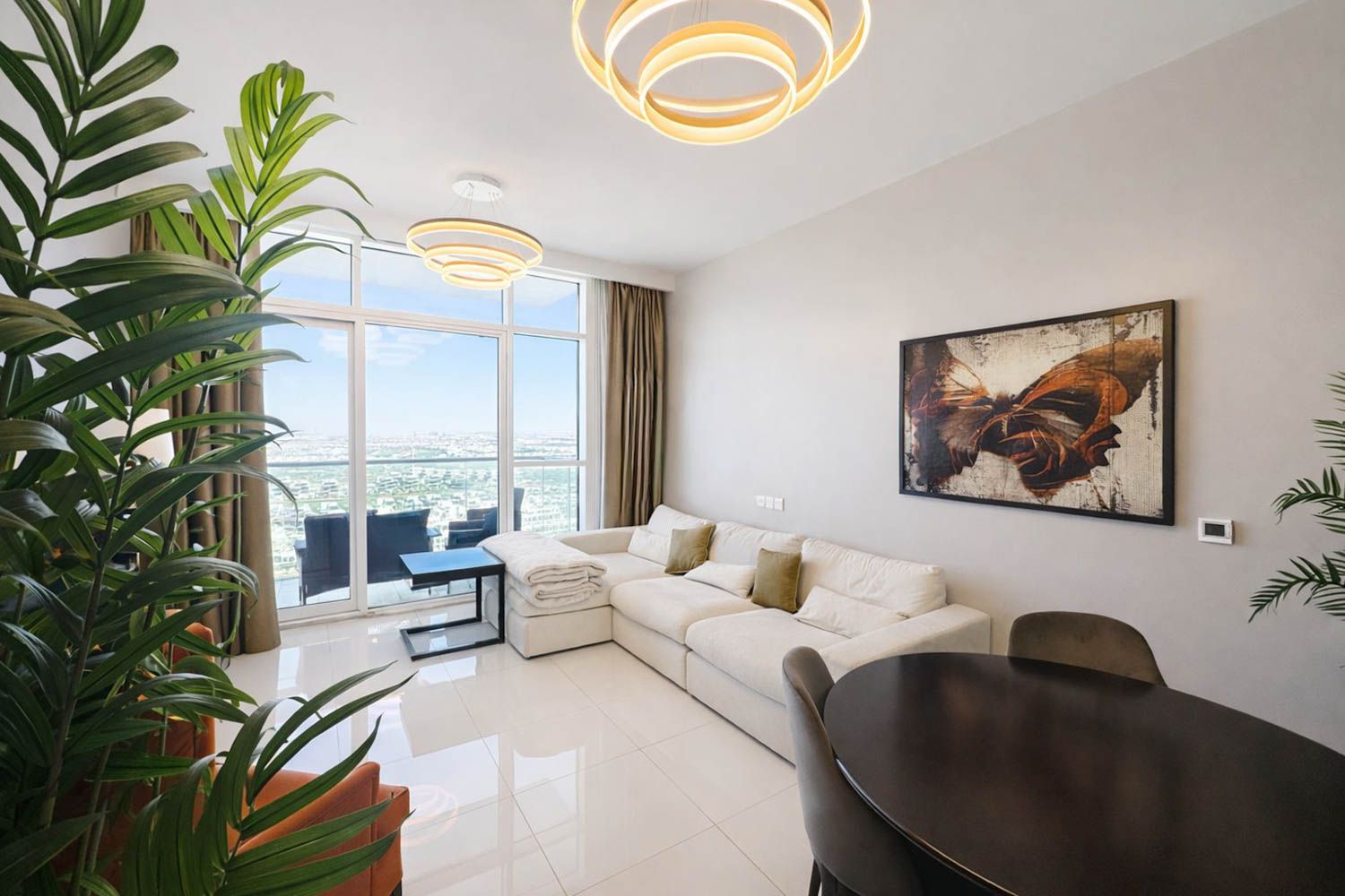 2 Bedrooms Apartment in Artesia B