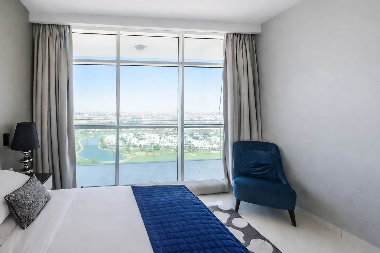 2 Bedrooms Apartment in Artesia B