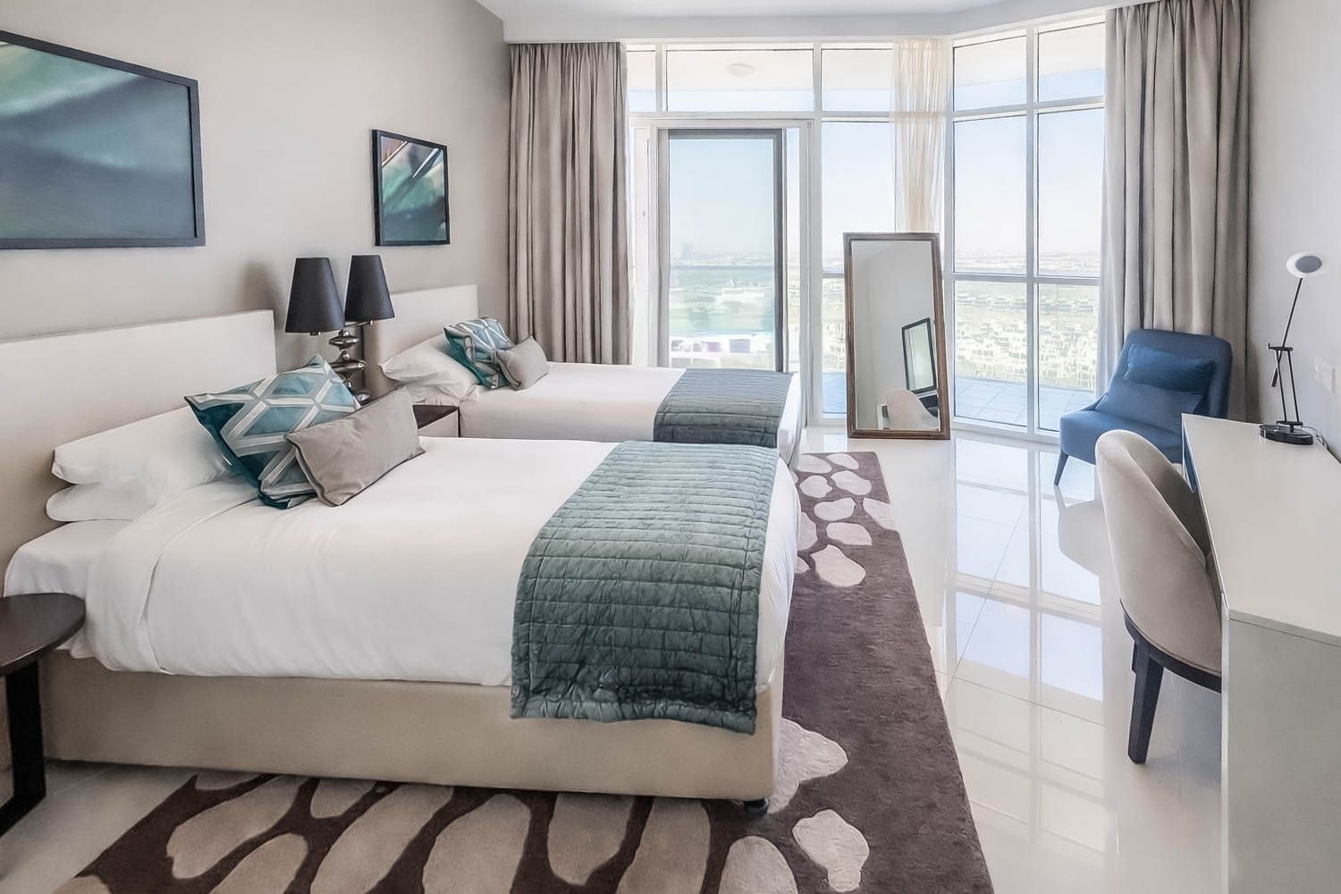 2 Bedrooms Apartment in Artesia B