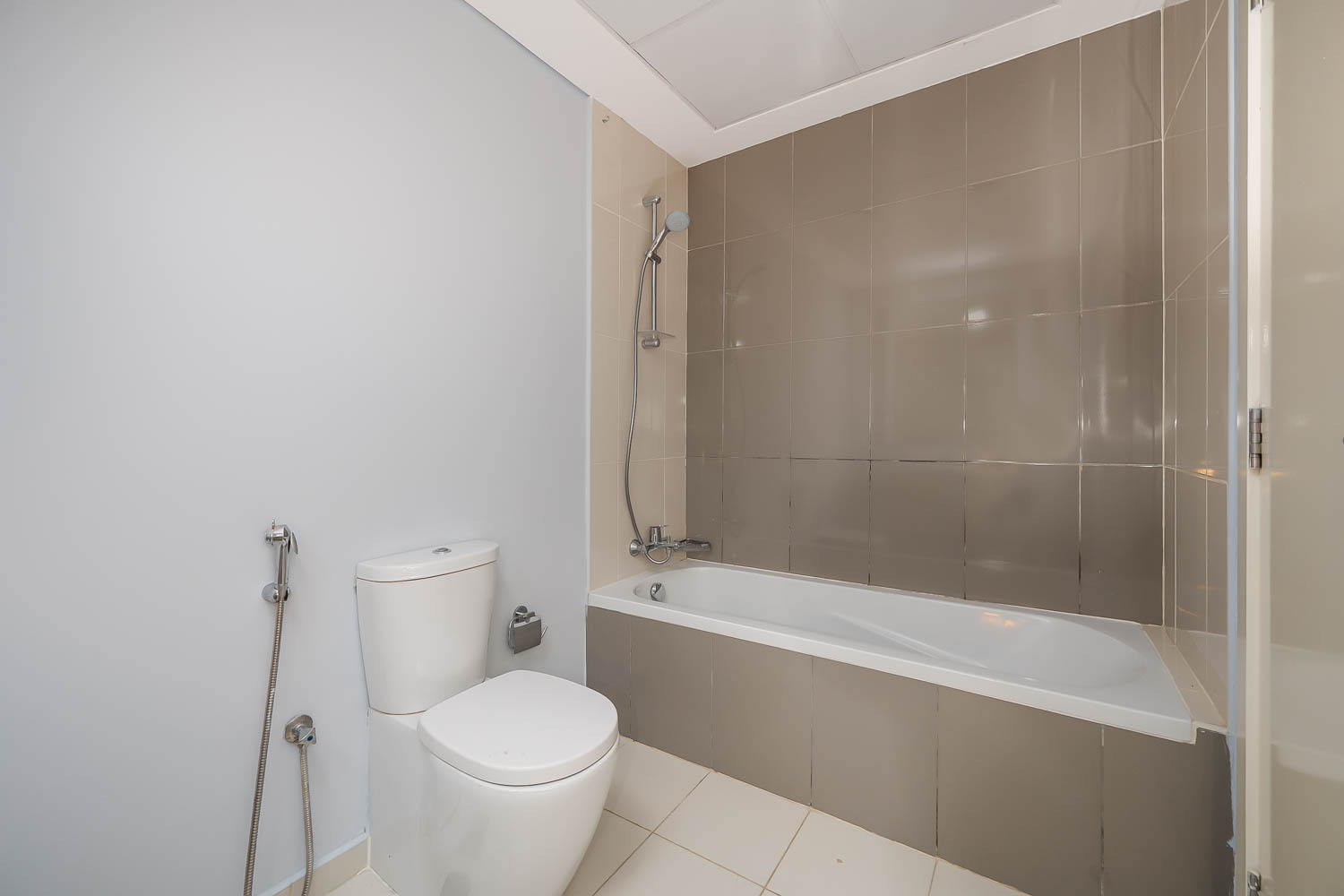 2 Bedrooms Apartment in Golf Promenade 4B