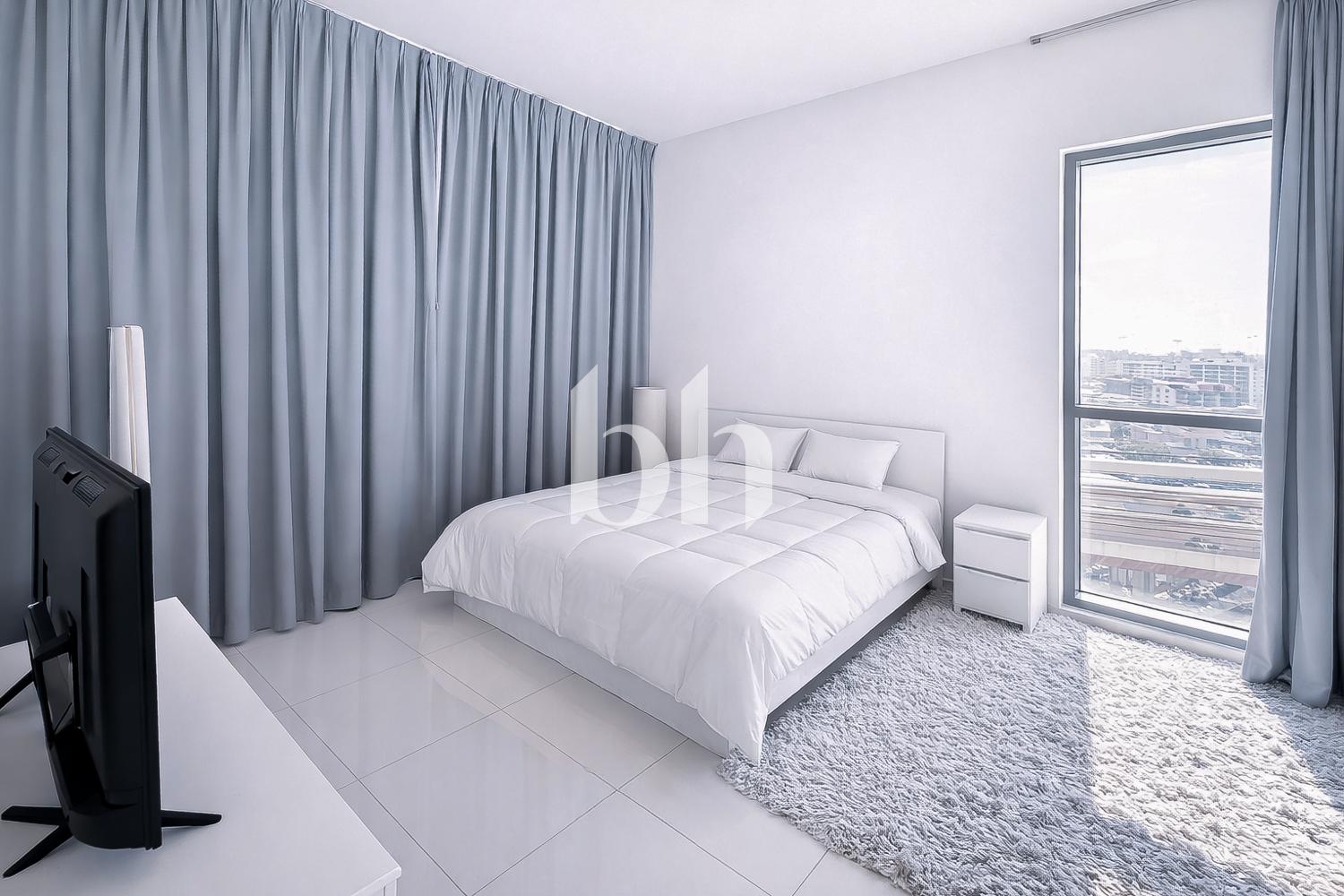 Stylish Fully Furnished 1 Bedroom| Golf Promenade