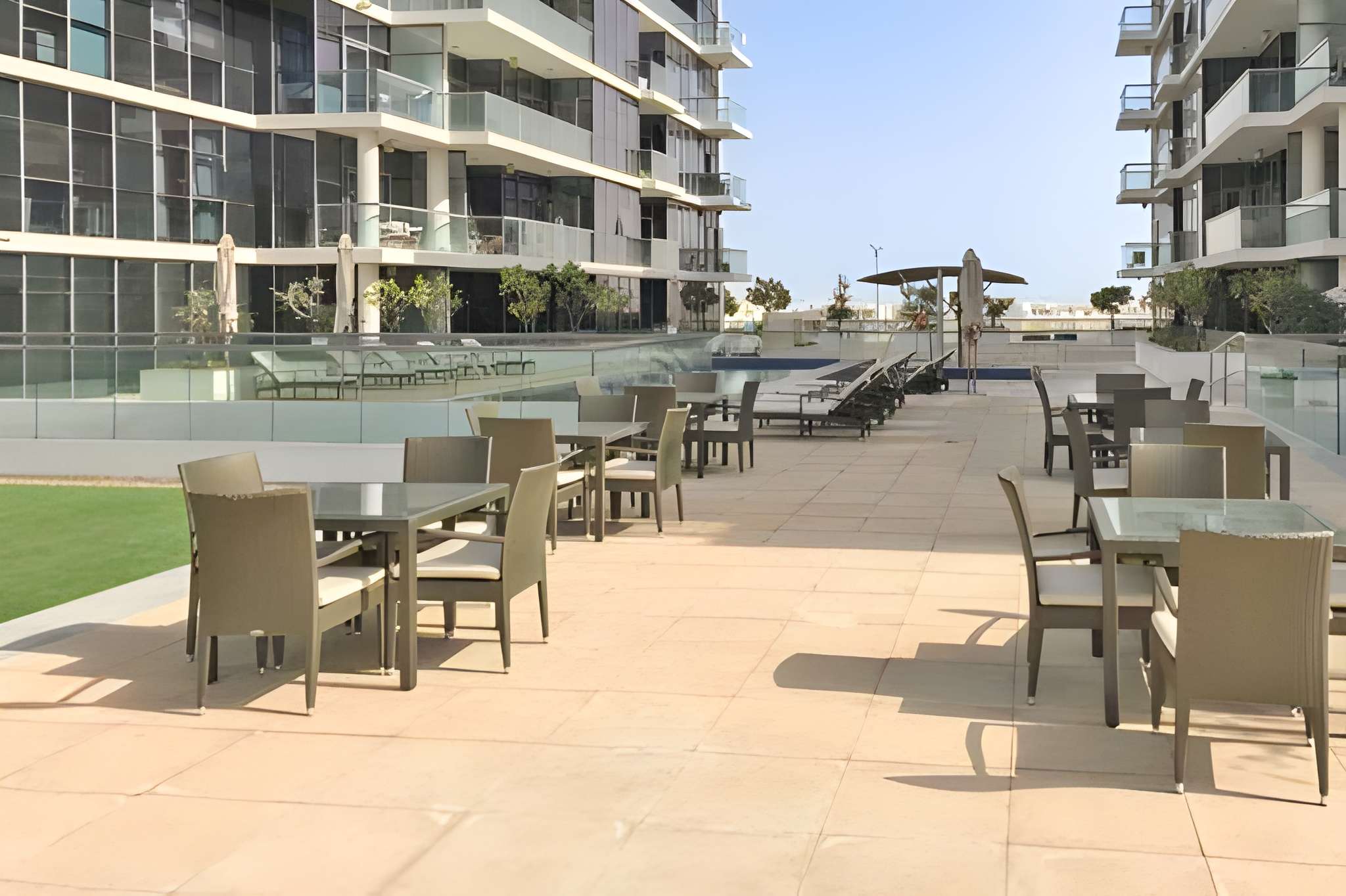  Apartment in Golf Horizon Tower B