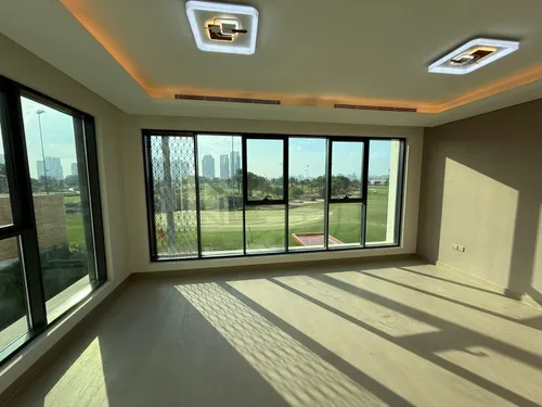 5 Bedrooms Villa in Silver Springs 3