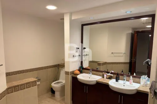 3 Bedrooms Office Space in Al Diyafa Building