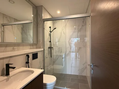 2 Bedrooms Apartment in The Crest Tower A