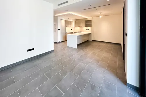 2 Bedrooms Apartment in The Crest Tower C