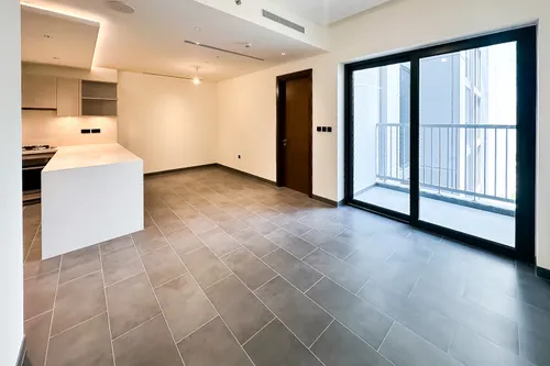 2 Bedrooms Apartment in The Crest Tower C