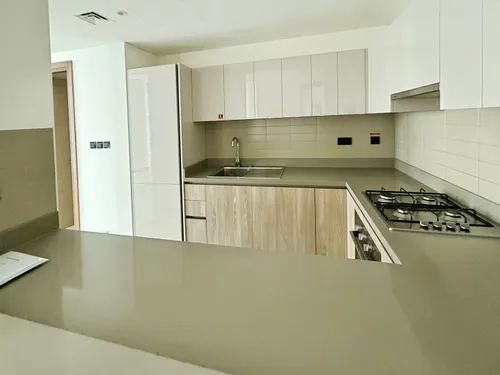 2 Bedrooms Apartment in Waves Grande