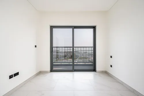 2 Bedrooms Apartment in The Crest Tower A