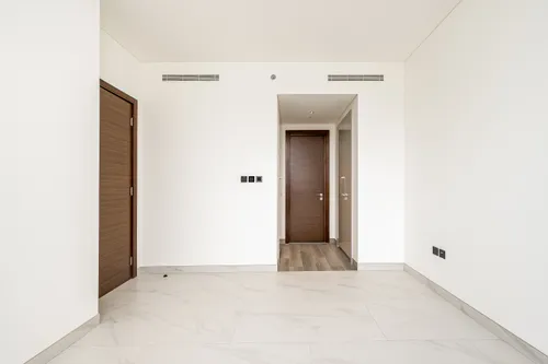 2 Bedrooms Apartment in The Crest Tower A