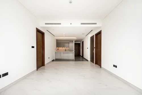 2 Bedrooms Apartment in The Crest Tower A
