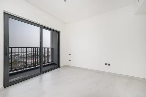 2 Bedrooms Apartment in The Crest Tower A