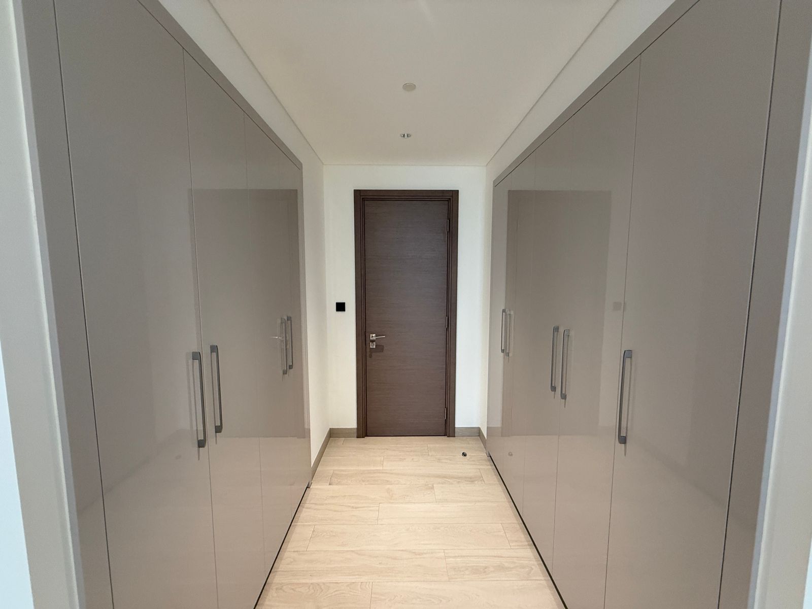 4 Bedrooms Apartment in Crest Grande