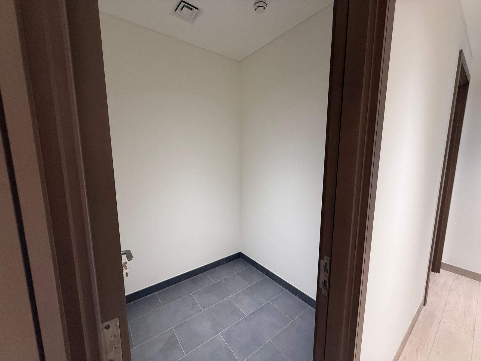 4 Bedrooms Apartment in Crest Grande