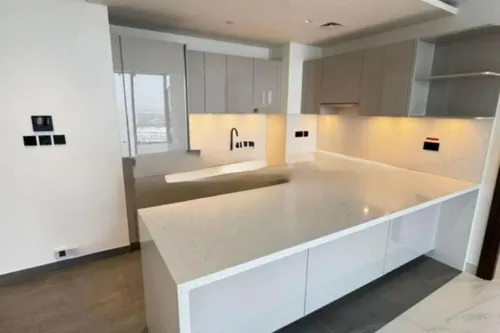 3 Bedrooms Apartment in Crest Grande