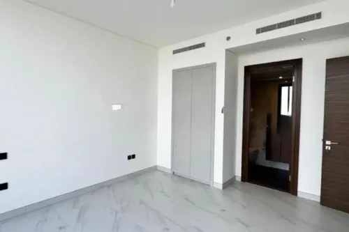 3 Bedrooms Apartment in Crest Grande