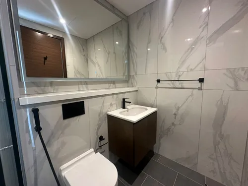 2 Bedrooms Apartment in The Crest Tower A