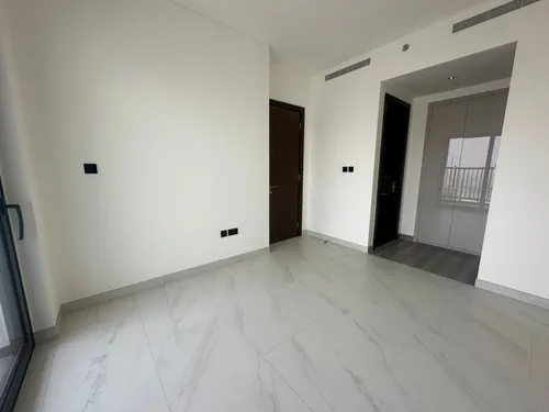 2 Bedrooms Apartment in The Crest Tower A