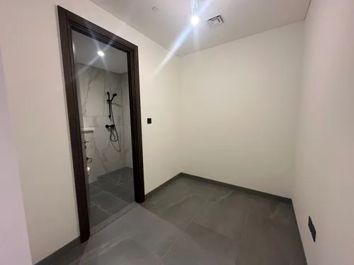 2 Bedrooms Apartment in The Crest Tower A