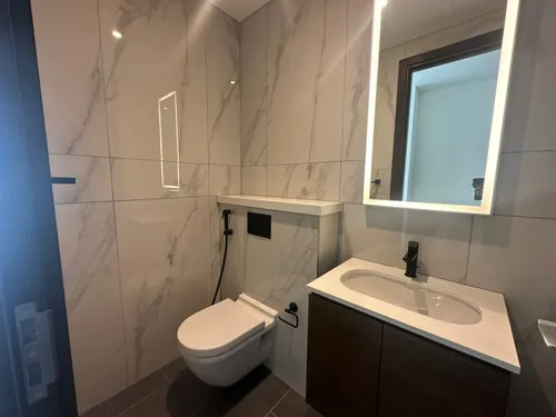 2 Bedrooms Apartment in The Crest Tower A
