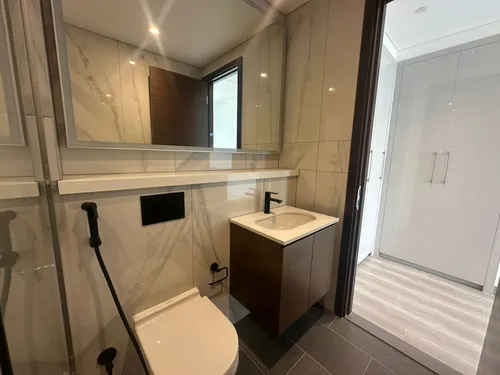 2 Bedrooms Apartment in The Crest Tower A
