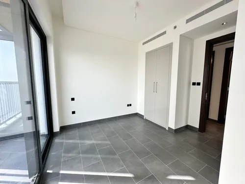 2 Bedrooms Apartment in The Crest Tower C