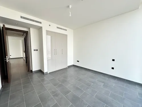 2 Bedrooms Apartment in The Crest Tower C
