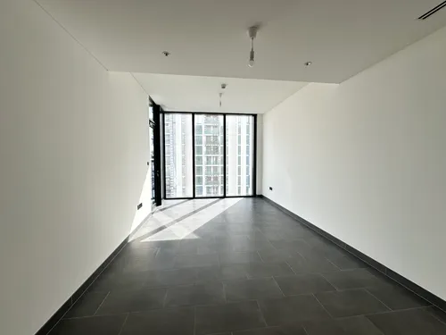 2 Bedrooms Apartment in The Crest Tower C