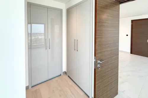 3 Bedrooms Apartment in The Crest Tower A