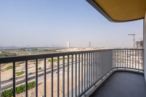 3 Bedrooms Apartment in The Crest Tower A