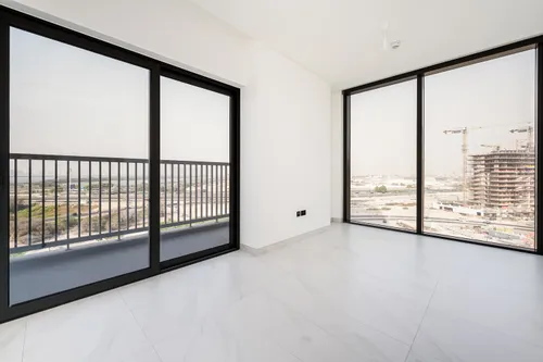 3 Bedrooms Apartment in The Crest Tower A