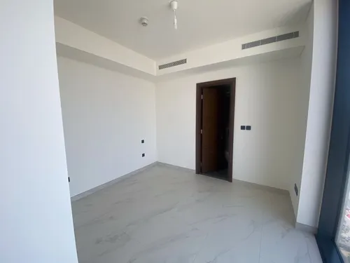 2 Bedrooms Apartment in The Crest Tower A