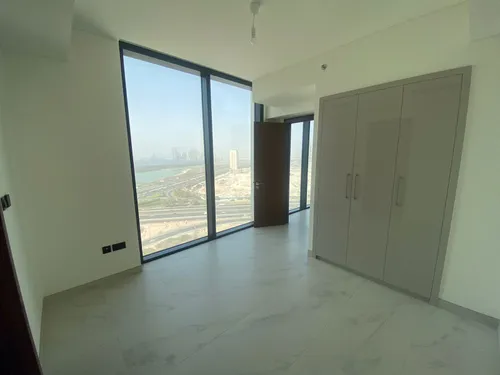 2 Bedrooms Apartment in The Crest Tower A