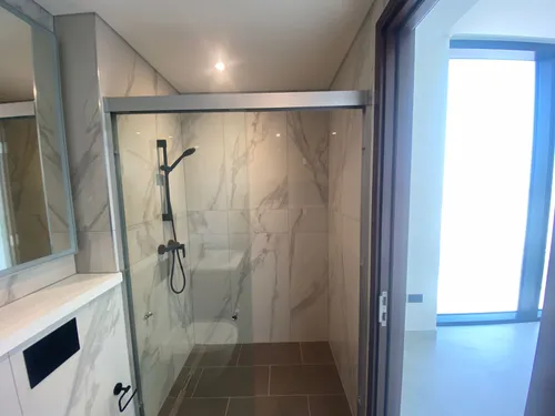 2 Bedrooms Apartment in The Crest Tower A