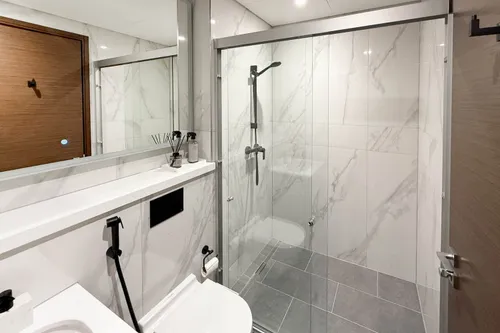 2 Bedrooms Apartment in The Crest Tower A