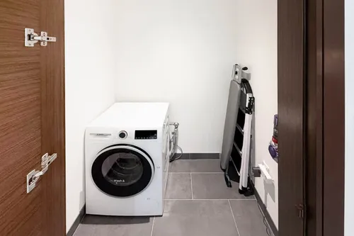 2 Bedrooms Apartment in The Crest Tower A