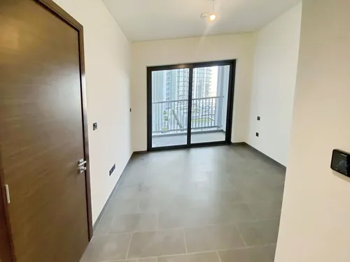 2 Bedrooms Apartment in The Crest Tower A