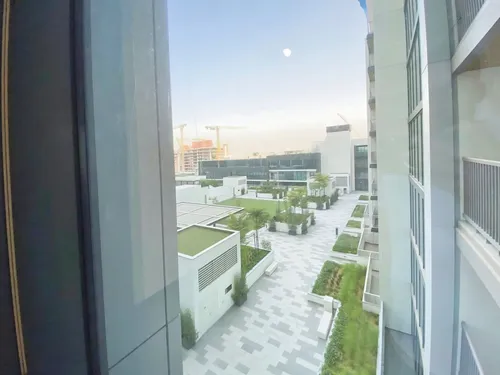 2 Bedrooms Apartment in The Crest Tower A