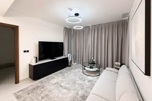 2 Bedrooms Apartment in The Crest Tower A