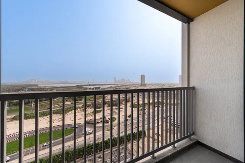 2 Bedrooms Apartment in The Crest Tower A
