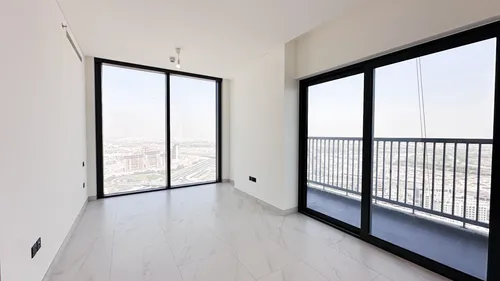 3 Bedrooms Apartment in The Crest Tower A