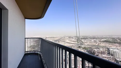 3 Bedrooms Apartment in The Crest Tower A