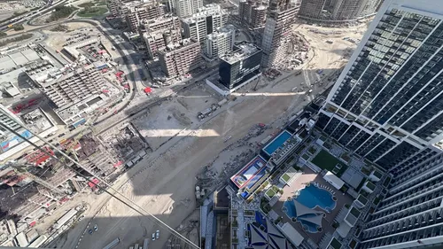 3 Bedrooms Apartment in The Crest Tower A